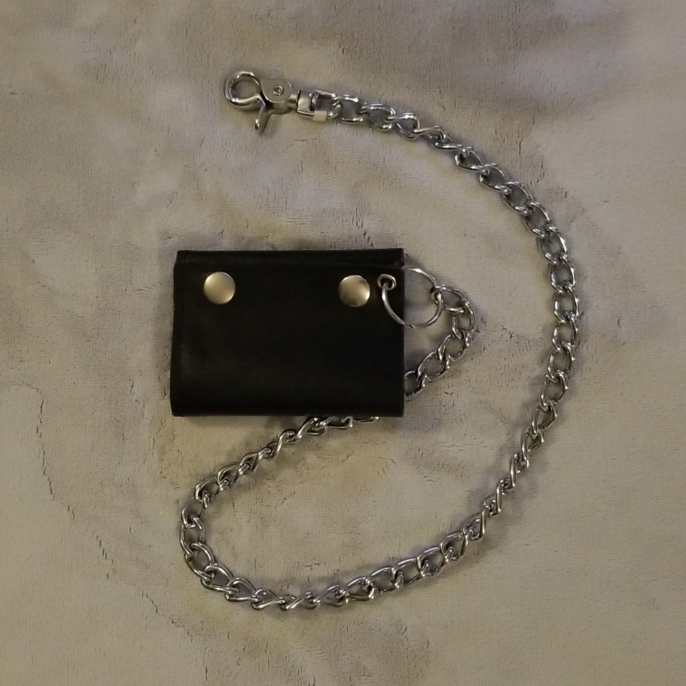 Hot Topic tri-fold wallet with heavy duty chain/belt clip